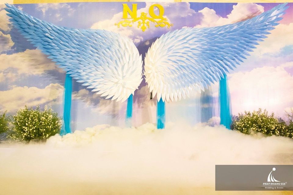 Dịch Vụ Tiệc Cưới Phát Hoàng Gia